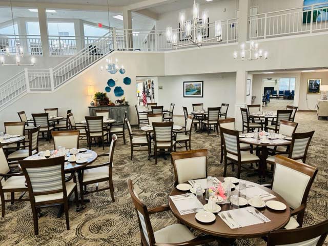 Camden Springs dining area