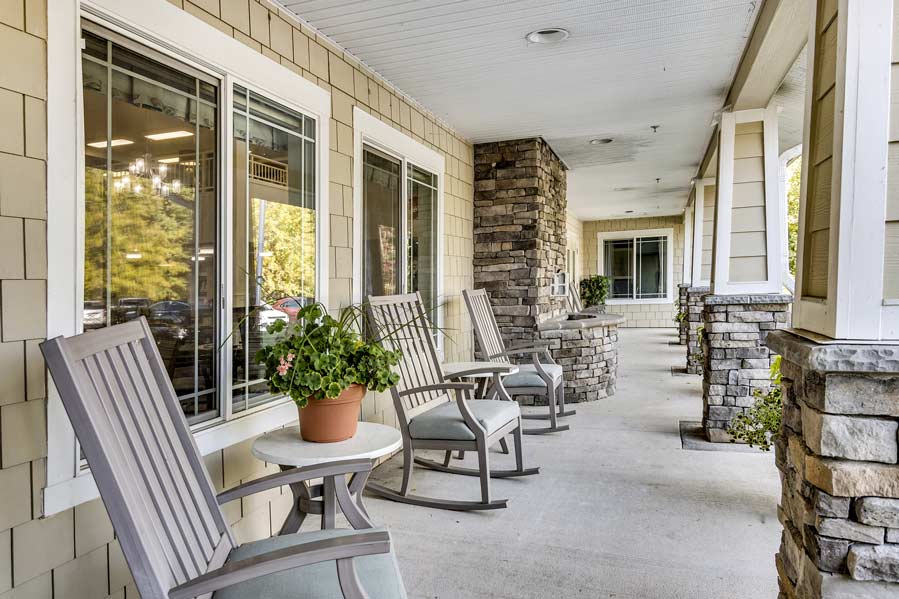 Hawthorn Senior Living. Chesterfield Heights Porch Area.